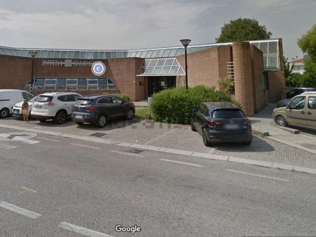 Locale Commerciale in affitto a Vedelago, Veneto