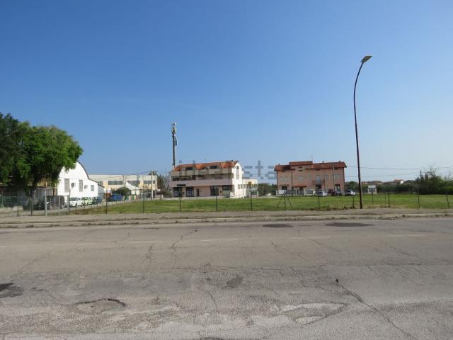 Locale Commerciale in affitto a Mozzagrogna, Abruzzo
