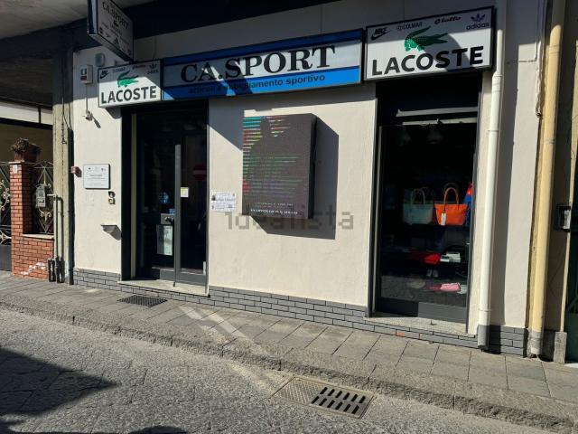 Locale Commerciale in affitto a Viagrande, Sicilia