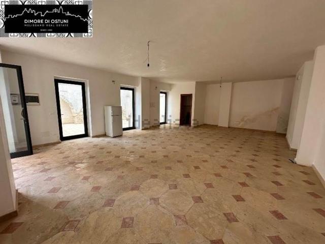 Locale Commerciale in affitto a Puglia, Brindisi