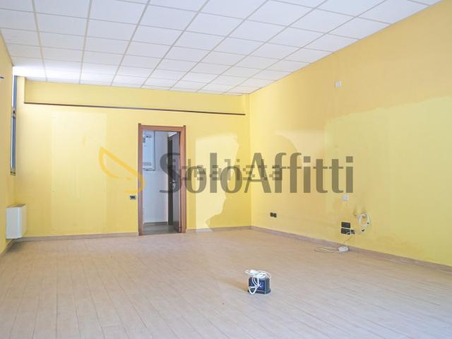 Locale Commerciale in affitto a Villa Romanò, Inverigo