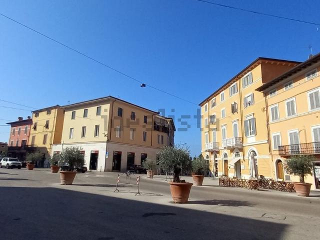 Locale Commerciale in affitto a Tonfano, Toscana