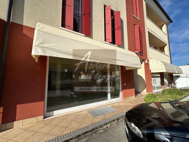 Locale Commerciale in affitto a Pozzetto, Cittadella