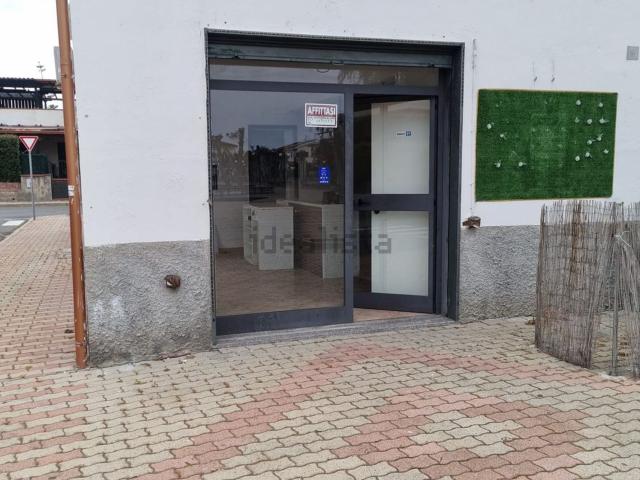 Locale Commerciale in affitto a Corigliano-Rossano, Calabria