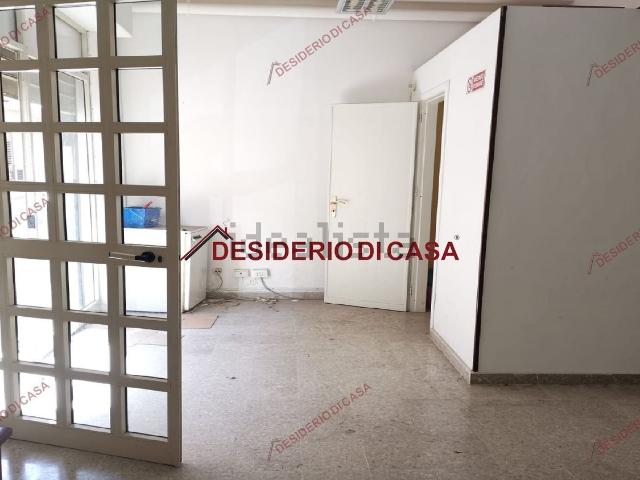 Locale Commerciale in affitto a Bagheria, Sicilia