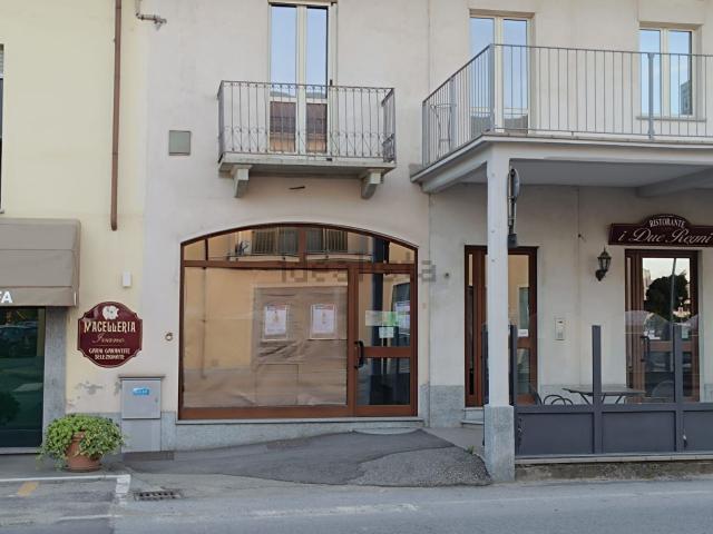 Locale Commerciale in affitto a Piemonte, Cuneo
