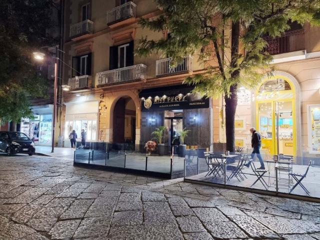 Locale Commerciale in affitto a Centro Storico, Caserta