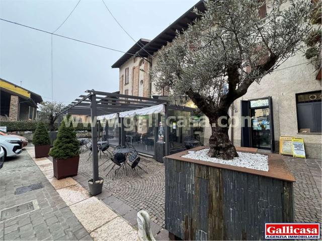Locale Commerciale in affitto a Barbata, Lombardia