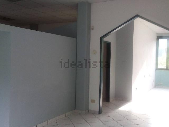 Locale Commerciale in affitto a San Valentino, Terni