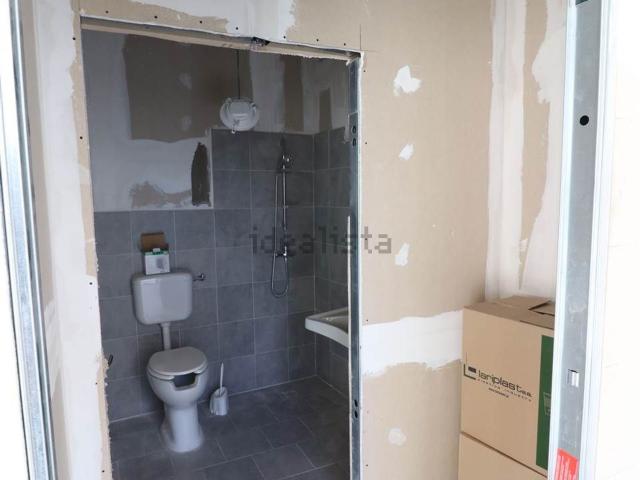 Locale Commerciale in affitto a Aci Bonaccorsi, Sicilia