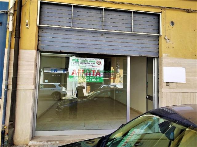 Locale Commerciale in affitto a Ragusa, Sicilia
