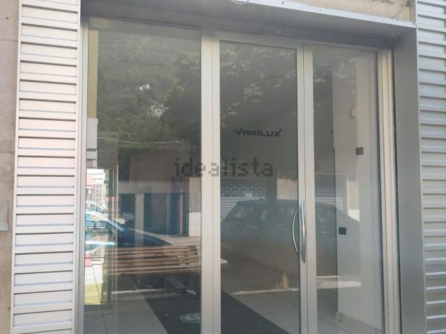 Locale Commerciale in affitto a San Silvestro, Cassino