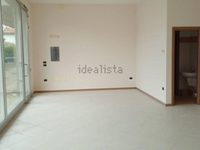 Locale Commerciale in affitto a San Mauro Pascoli, Reggio Emilia