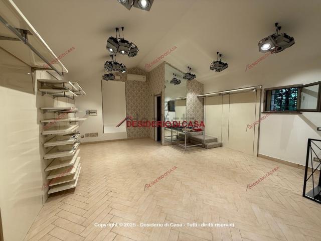 Locale Commerciale in affitto a IV Circoscrizione, Palermo