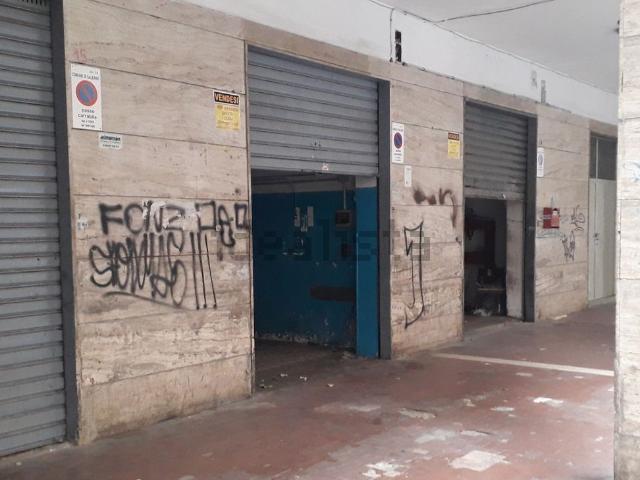 Locale Commerciale in affitto a Salerno, Mercatello