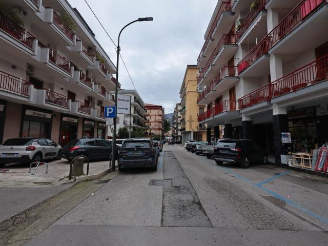 Locale Commerciale in affitto a San Vito, Cava De' Tirreni