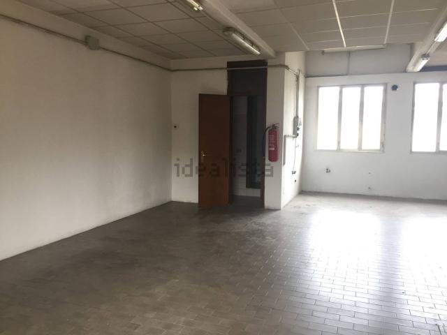 Locale Commerciale in affitto a Vicenza, Veneto