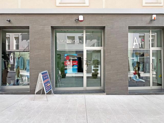 Locale Commerciale in affitto a Torretta, Tornimparte