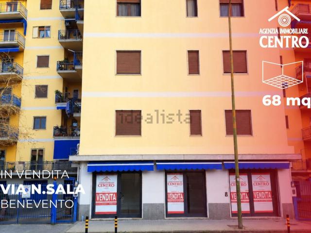 Locale Commerciale in affitto a Mellusi-Atlantici, Benevento