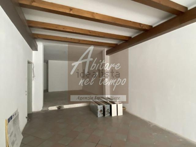 Locale Commerciale in affitto a Cittadella, Veneto