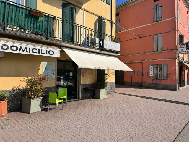 Locale Commerciale in affitto a San Martino, Sorbolo