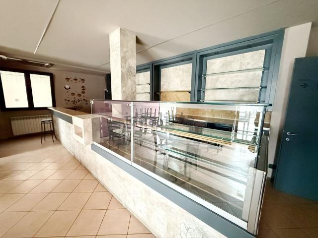 Locale Commerciale in affitto a Gazzo Veronese, Roncanova