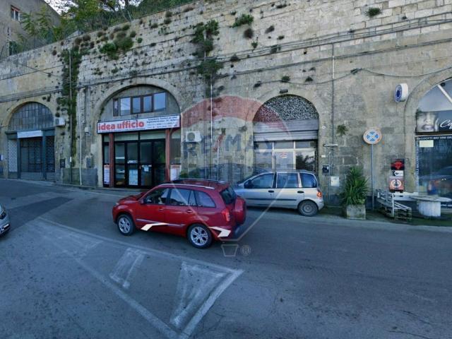 Locale Commerciale in affitto a Enna