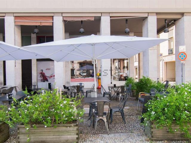 Locale Commerciale in affitto a San Rocco, Seregno