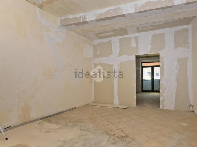 Locale Commerciale in affitto a Veneria, Piemonte