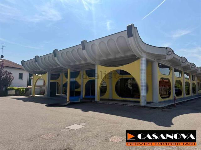 Locale Commerciale in affitto a Somaino, Faloppio