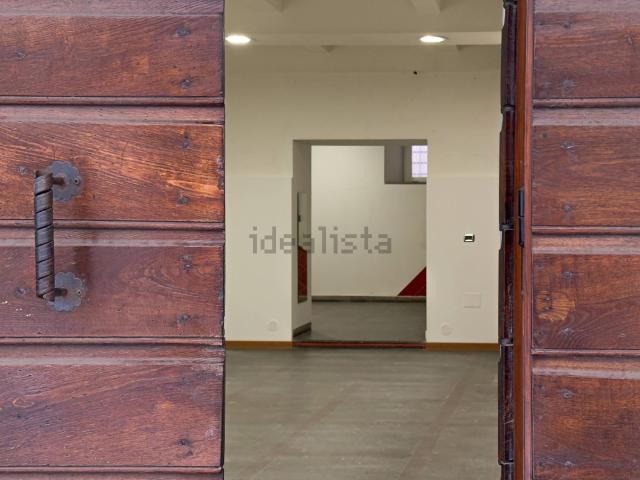 Locale Commerciale in affitto a Viterbo, Lazio