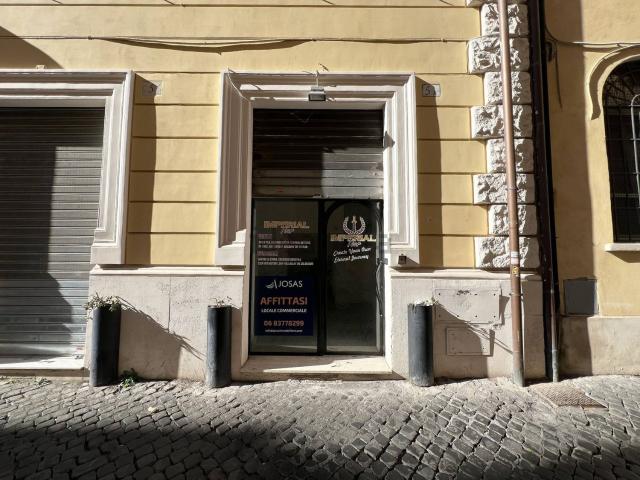 Locale Commerciale in affitto a Municipio Roma I, Roma Capitale
