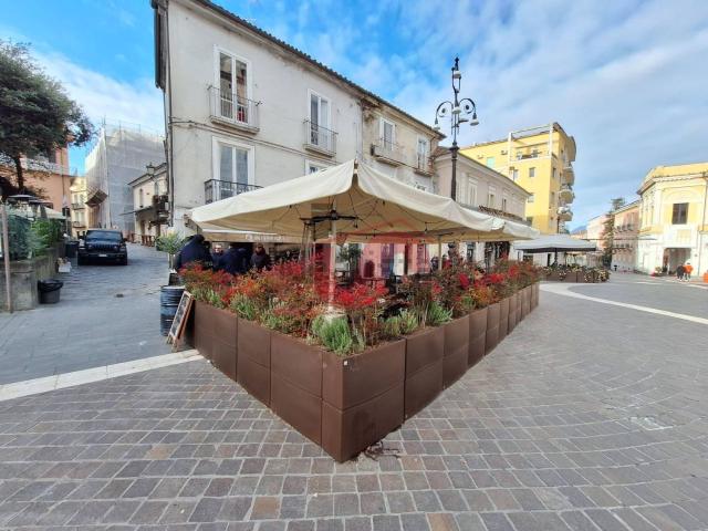 Locale Commerciale in affitto a Ponticelli, Benevento