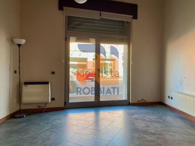 Locale Commerciale in affitto a San Giovannino, Pavia