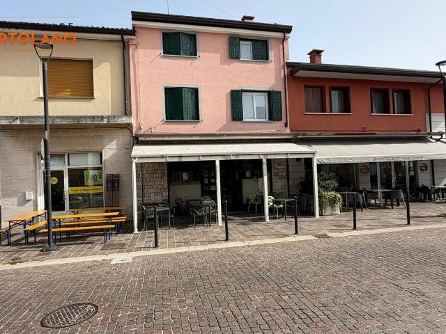 Locale Commerciale in affitto a Staranzano, Friuli-Venezia Giulia