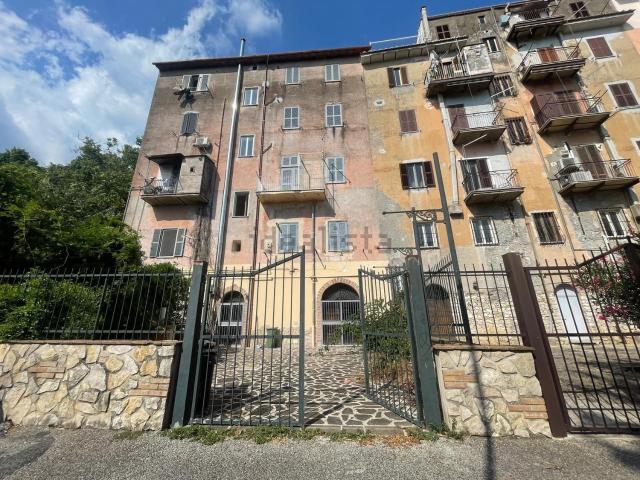 Locale Commerciale in affitto a San Polo dei Cavalieri, Roma Capitale