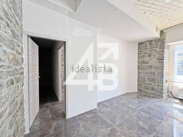 Locale Commerciale in affitto a Roiano-Gretta-Barcola-Cologna-Scorcola, Villa Opicina