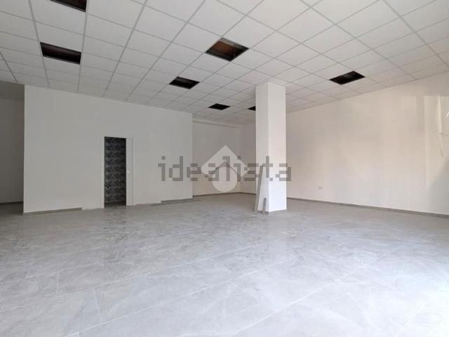 Locale Commerciale in affitto a Sepano, Frattamaggiore