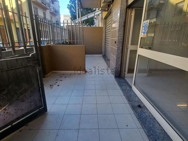 Locale Commerciale in affitto a Funtan'e Ortus, Quartu Sant'elena