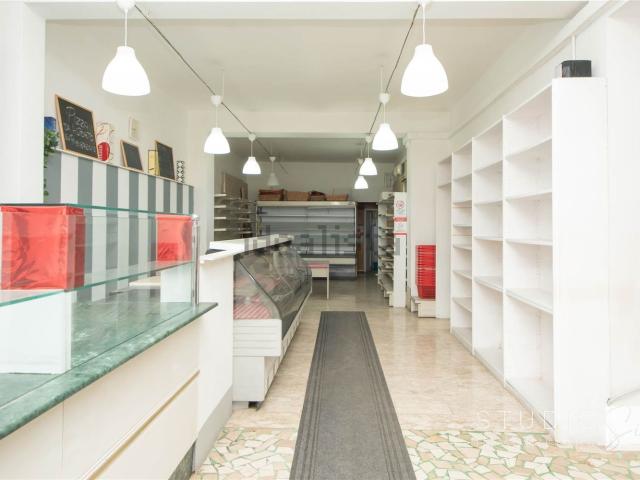 Locale Commerciale in affitto a Stazione Masotti, Serravalle Pistoiese