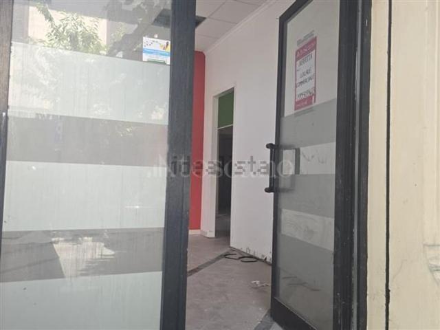 Locale Commerciale in affitto a Avezzano, Abruzzo