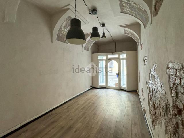 Locale Commerciale in affitto a Soresina, Lombardia