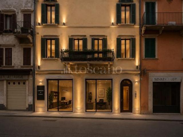 Locale Commerciale in affitto a Centro storico, Brenzone