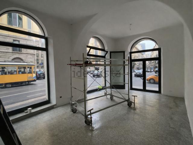 Locale Commerciale in affitto a Fabbrica, Carrara