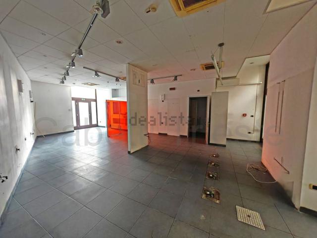 Locale Commerciale in affitto a Opicina / Opčine, Villa Opicina