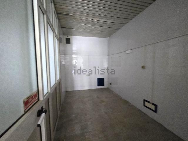 Locale Commerciale in affitto a Rione Bognar, Pozzuoli