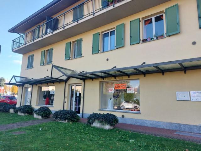 Locale Commerciale in affitto a Mezzana, Somma Lombardo
