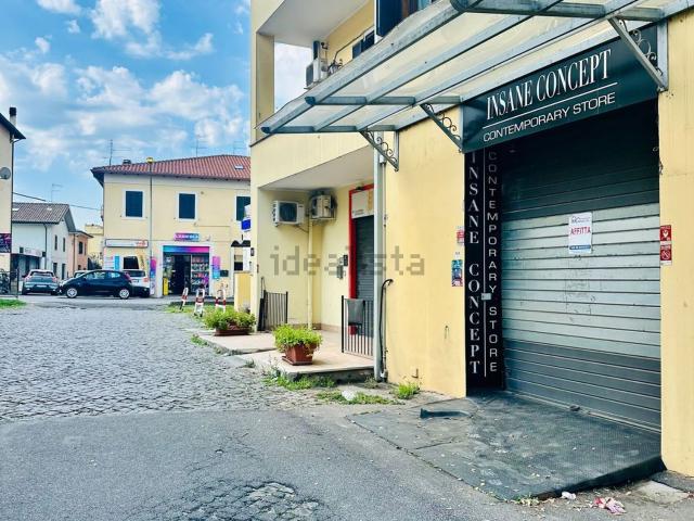 Locale Commerciale in affitto a Colombella, Roma Capitale