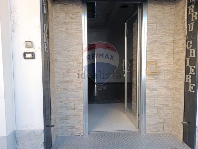 Locale Commerciale in affitto a Cicalesi, Nocera Inferiore