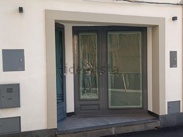 Locale Commerciale in affitto a Sciarelle, Acireale
